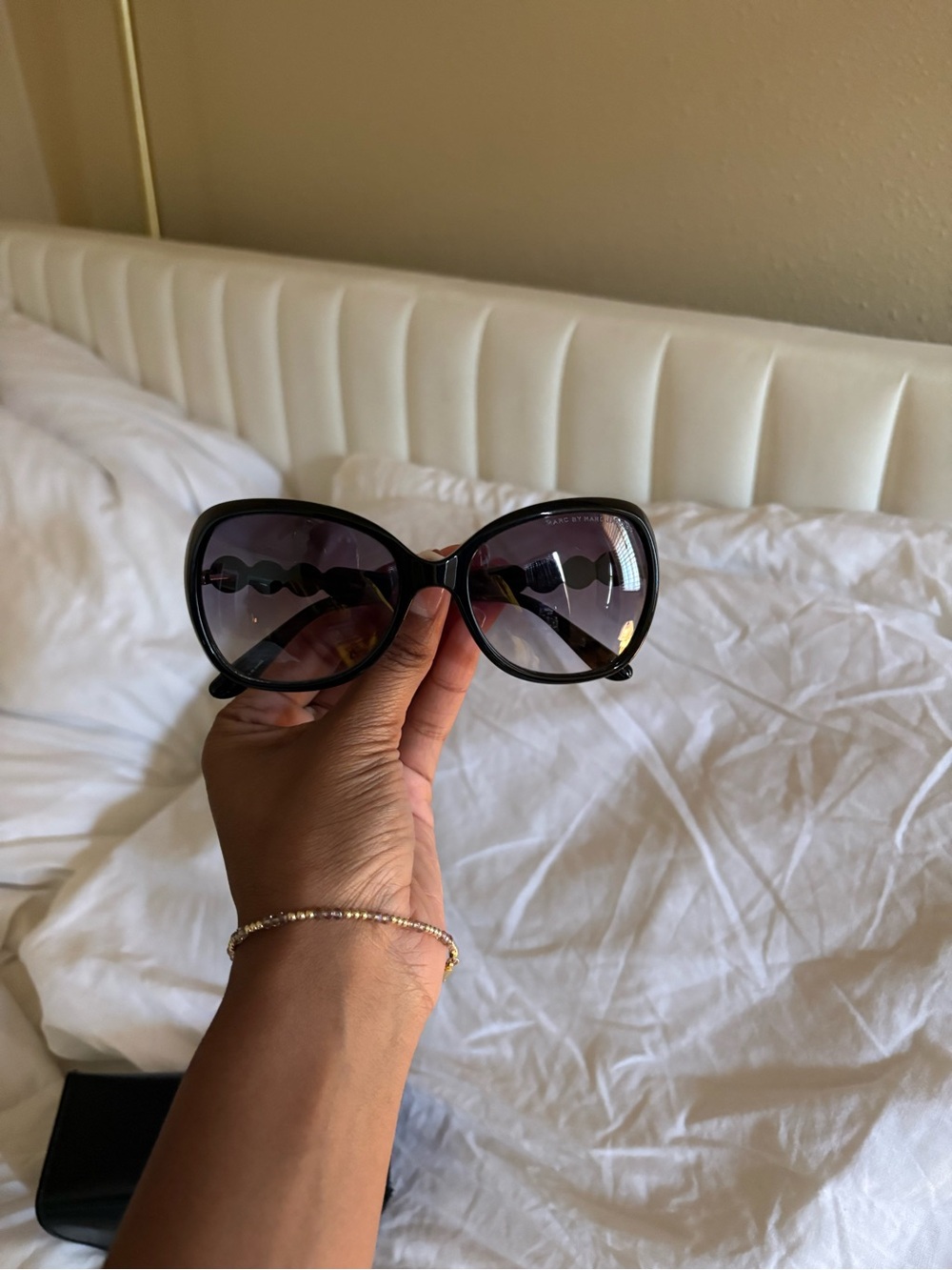 Marc Jacob Women's Oversized Sunglasses